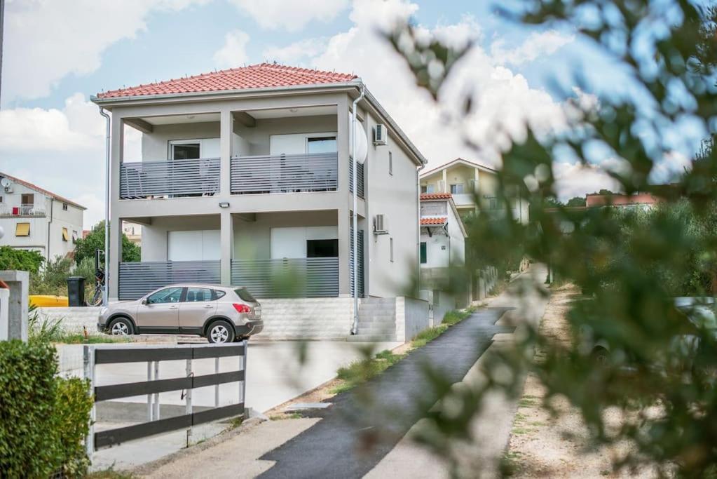 Apartment Tomislav Pakostane